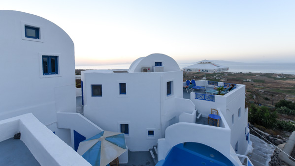 Greece and Santorini - Georgi's Apartments near Oia